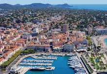 Saint-Raphaël est une commune française située dans le département du Var, en région Provence-Alpes-Côte d'Azur